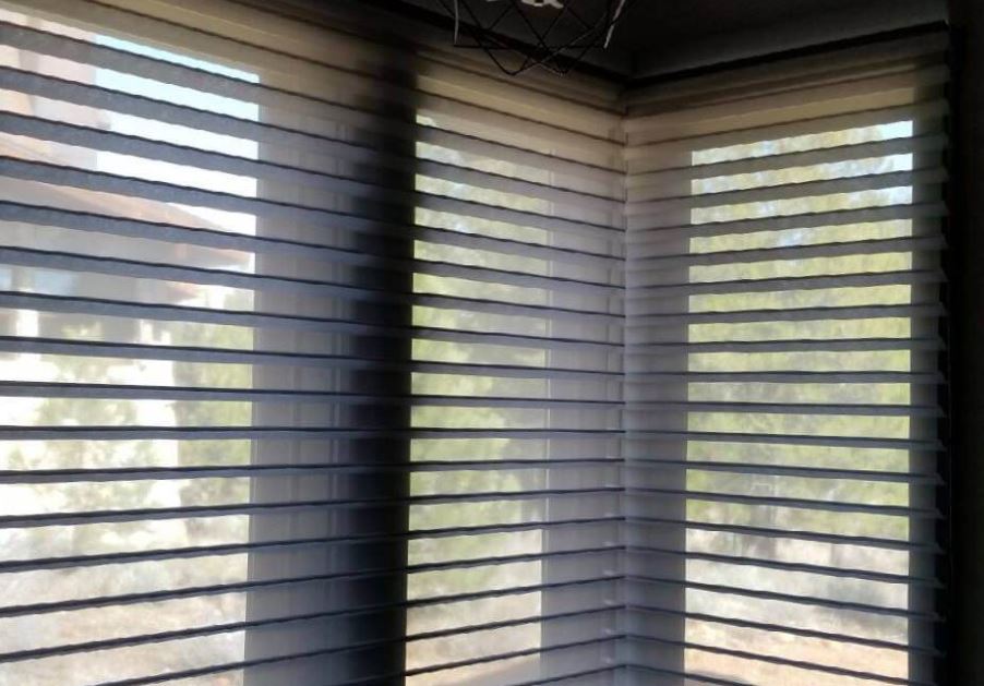 Should You Replace Window Blinds Before Moving?